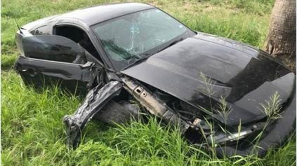 Six People in Recovery After a Police Pursuit Ends in a Car Crash in Penitas