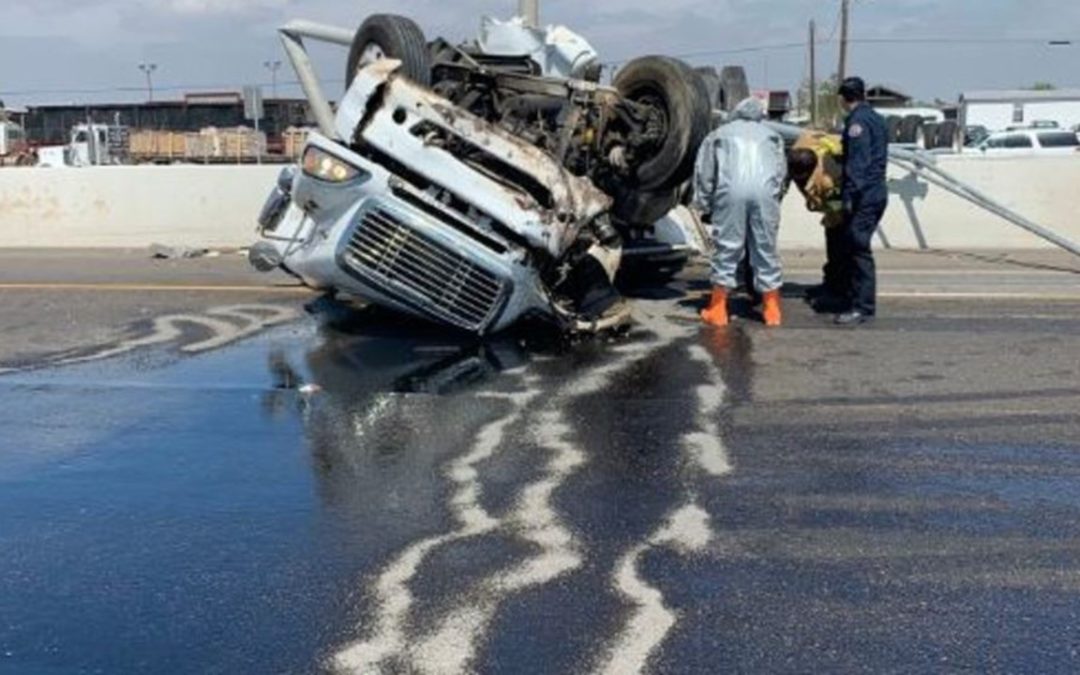 18-Wheeler Accident Near Alamo Shuts Down Expressway
